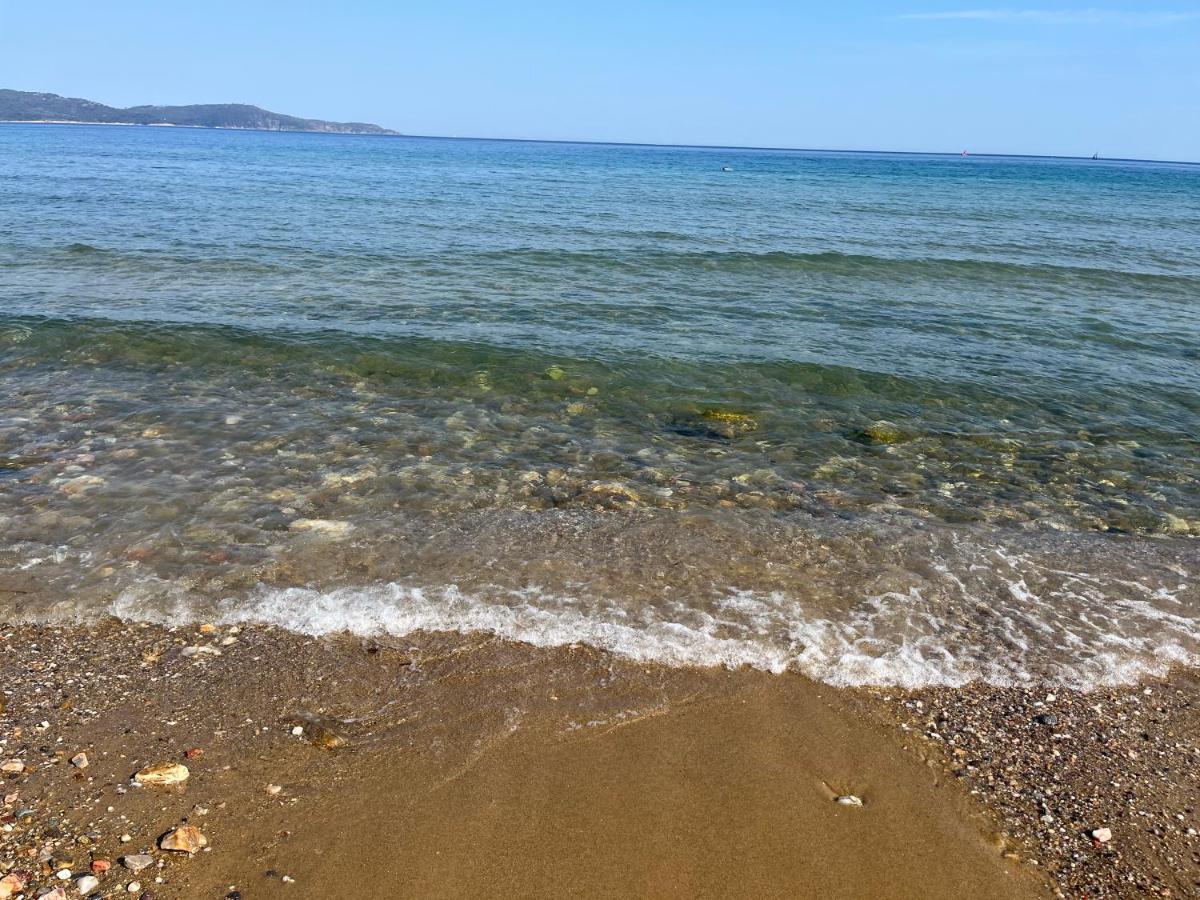 T2- 2Adultes/2Enfants Centre-Ville, Proche Plages Cavalaire-sur-Mer Esterno foto